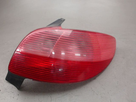 FEU ARRIERE DROIT PEUGEOT 206