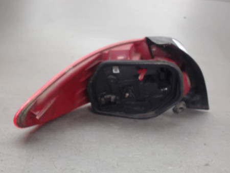 FEU ARRIERE DROIT PEUGEOT 206