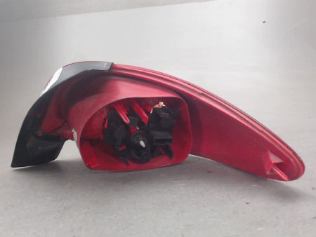 FEU ARRIERE GAUCHE  PEUGEOT 206