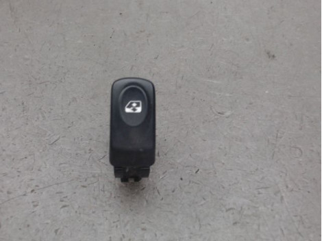 COMMANDE LEVE-GLACE PORTE AVD RENAULT KANGOO