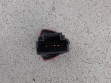 BOUTON DE WARNING RENAULT TRAFIC