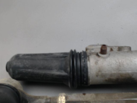 CREMAILLERE PEUGEOT 106