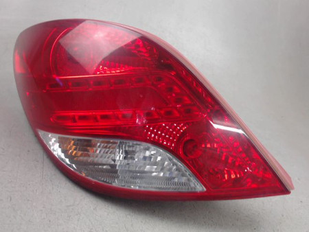 FEU ARRIERE GAUCHE  PEUGEOT 207