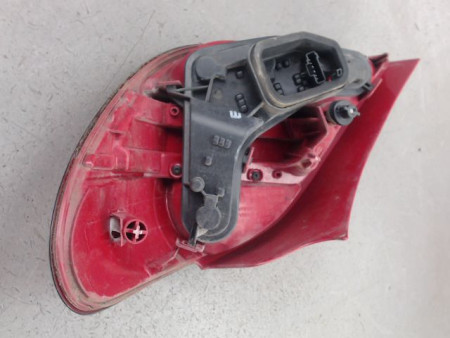 FEU ARRIERE GAUCHE  PEUGEOT 207