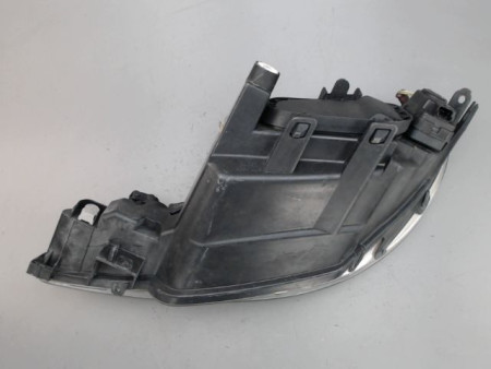PHARE DROIT PEUGEOT 206