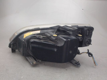 PHARE DROIT FORD FOCUS