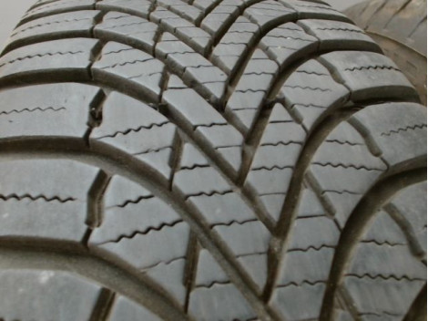 Paire de pneus FIRESTONE MULTISEASON 175 65 14 86 T