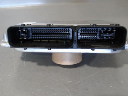 CALCULATEUR MOTEUR AUDI A6