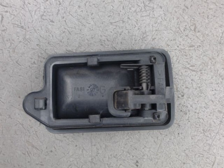 POIGNEE INTERIEURE PORTE AVANT GAUCHE PEUGEOT 106