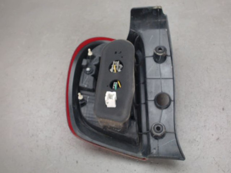 FEU ARRIERE DROIT NISSAN MICRA