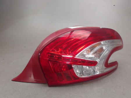 FEU ARRIERE DROIT PEUGEOT 208