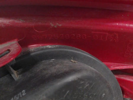 FEU ARRIERE GAUCHE  PEUGEOT 208