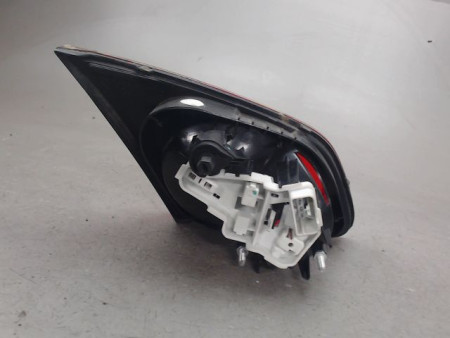 FEU ARRIERE INTERIEUR DROIT VOLKSWAGEN PASSAT