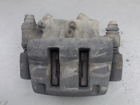 ETRIER DE FREIN AVANT DROIT RENAULT MASTER