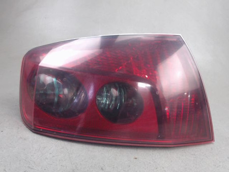 FEU ARRIERE GAUCHE  PEUGEOT 407