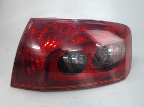 FEU ARRIERE DROIT PEUGEOT 407