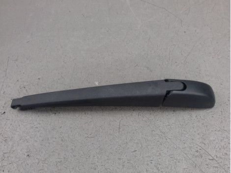 BRAS ESSUIE-GLACE ARRIERE TOYOTA YARIS