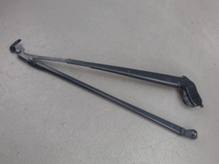 BRAS ESSUIE-GLACE AVANT TOYOTA YARIS