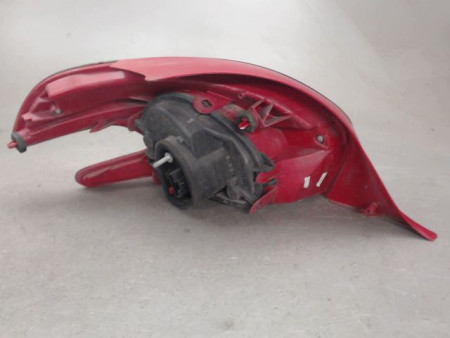 FEU ARRIERE DROIT PEUGEOT 208