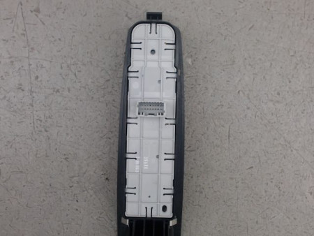 COMMANDE LEVE-GLACE PORTE AVG RENAULT MEGANE