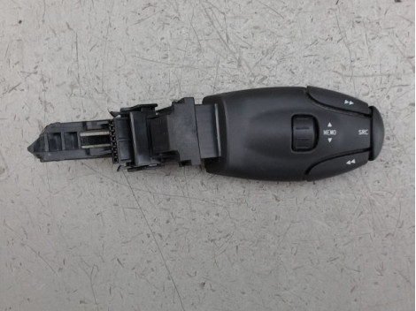 COMMANDE AUTORADIO PEUGEOT 207