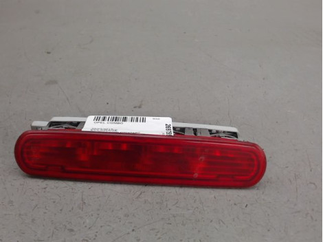 FEUX STOP SUPPLEMENTAIRE OPEL COMBO