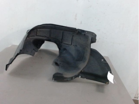 PARE-BOUE AVANT DROIT AUDI A1