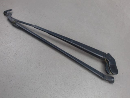 BRAS ESSUIE-GLACE AVANT TOYOTA YARIS