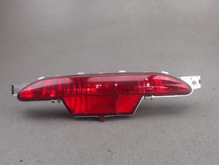 FEU BROUILLARD CENTRAL ARRIERE PEUGEOT 208