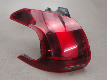 FEU ARRIERE GAUCHE  PEUGEOT 2008