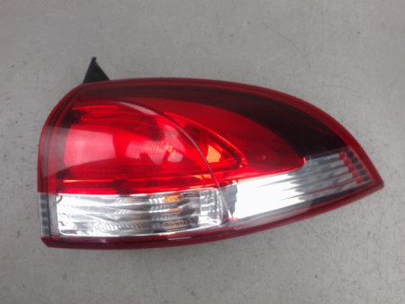 FEU ARRIERE DROIT RENAULT CLIO