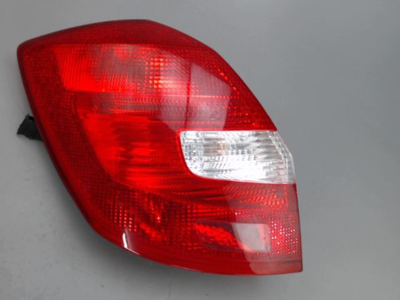 FEU ARRIERE GAUCHE  SKODA FABIA