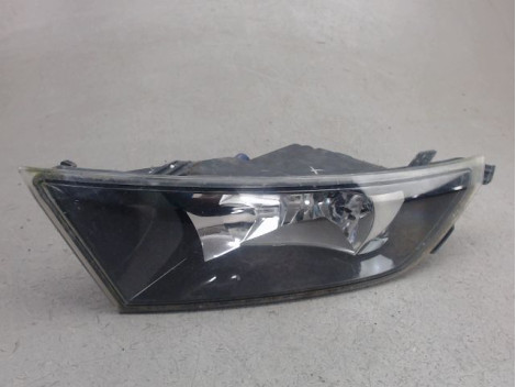 PHARE ANTIBROUILLARD AVANT DROIT SKODA FABIA