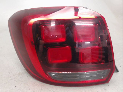 FEU ARRIERE GAUCHE  DACIA SANDERO
