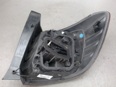 FEU ARRIERE GAUCHE  DACIA SANDERO