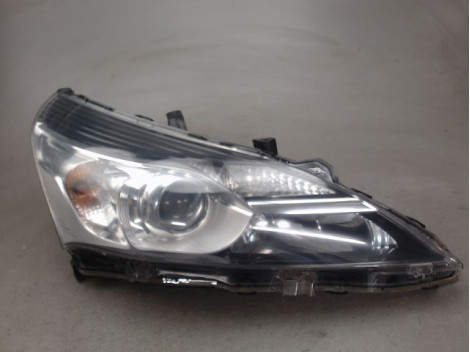 PHARE DROIT TOYOTA VERSO