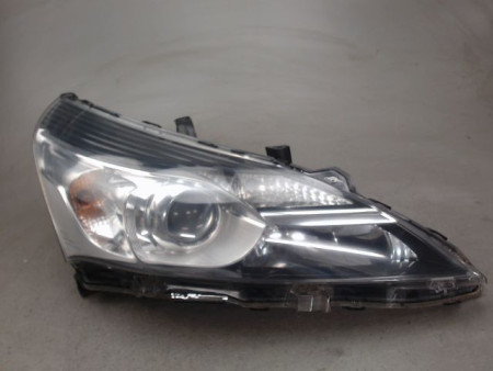 PHARE DROIT TOYOTA VERSO