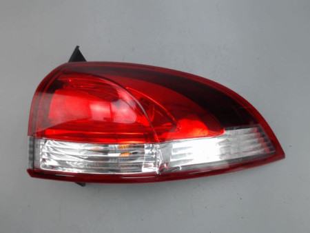 FEU ARRIERE DROIT RENAULT CLIO