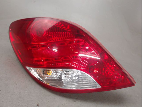 FEU ARRIERE GAUCHE  PEUGEOT 207
