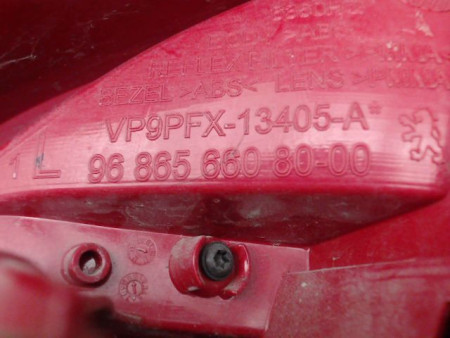 FEU ARRIERE GAUCHE  PEUGEOT 207