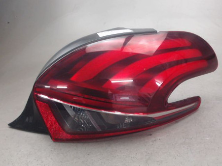 FEU ARRIERE DROIT PEUGEOT 208