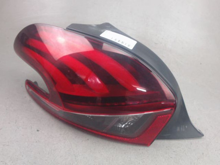 FEU ARRIERE GAUCHE  PEUGEOT 208
