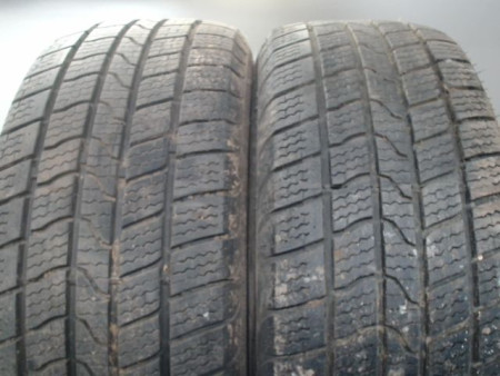 Paire de pneus APLUS A909 215 55 16 97 V