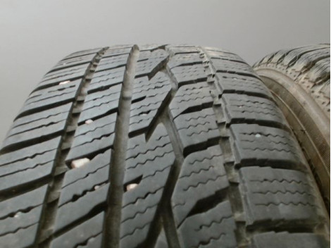 Paire de pneus TOYO CELSIUS 165 65 15 81 T