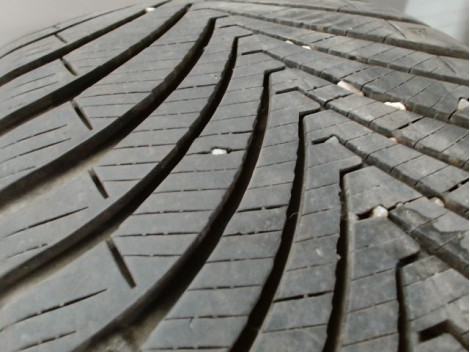 Paire de pneus KUMHO SOLUS 4S HA32 195 50 15 82 V