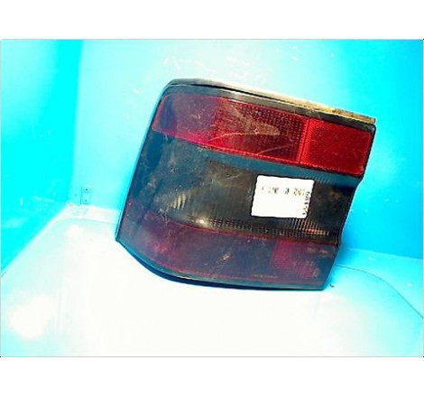 FEU ARRIERE GAUCHE  FORD SCORPIO 92-94