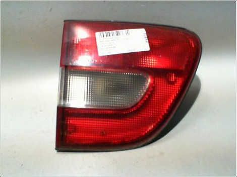 FEU ARRIERE INTERIEUR GAUCHE SUZUKI BALENO BREAK 96-02
