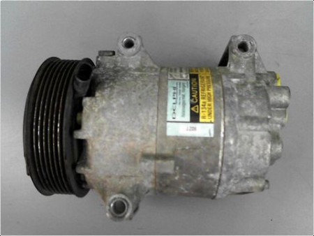 COMPRESSEUR AIR CONDITIONNE RENAULT MEGANE 2003