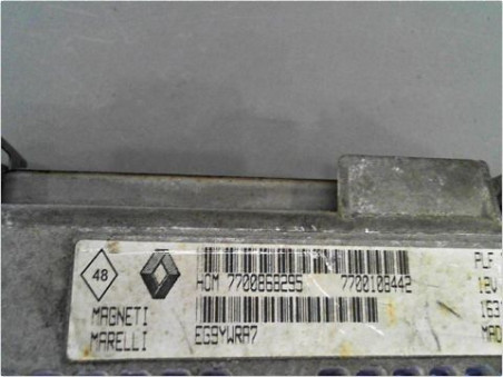 CALCULATEUR MOTEUR RENAULT CLIO 1997