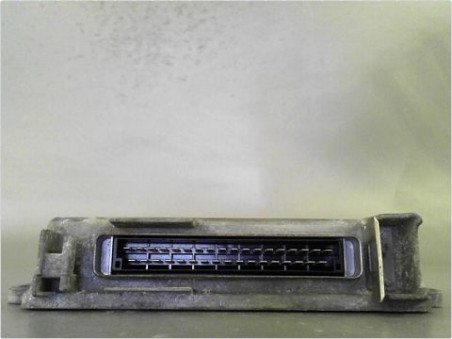 CALCULATEUR MOTEUR RENAULT CLIO 1997